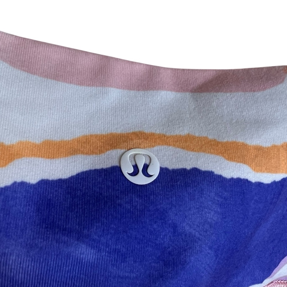 Lululemon True Self Crop Yoga Legging Bleacher Stripe White Iris Flower Size 4 - Picture 8 of 15